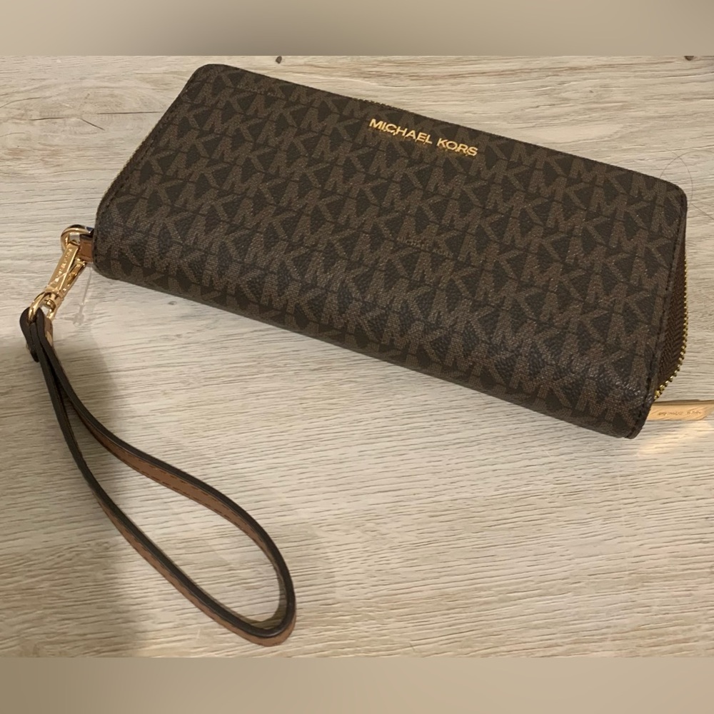 Michael Kors wallet new